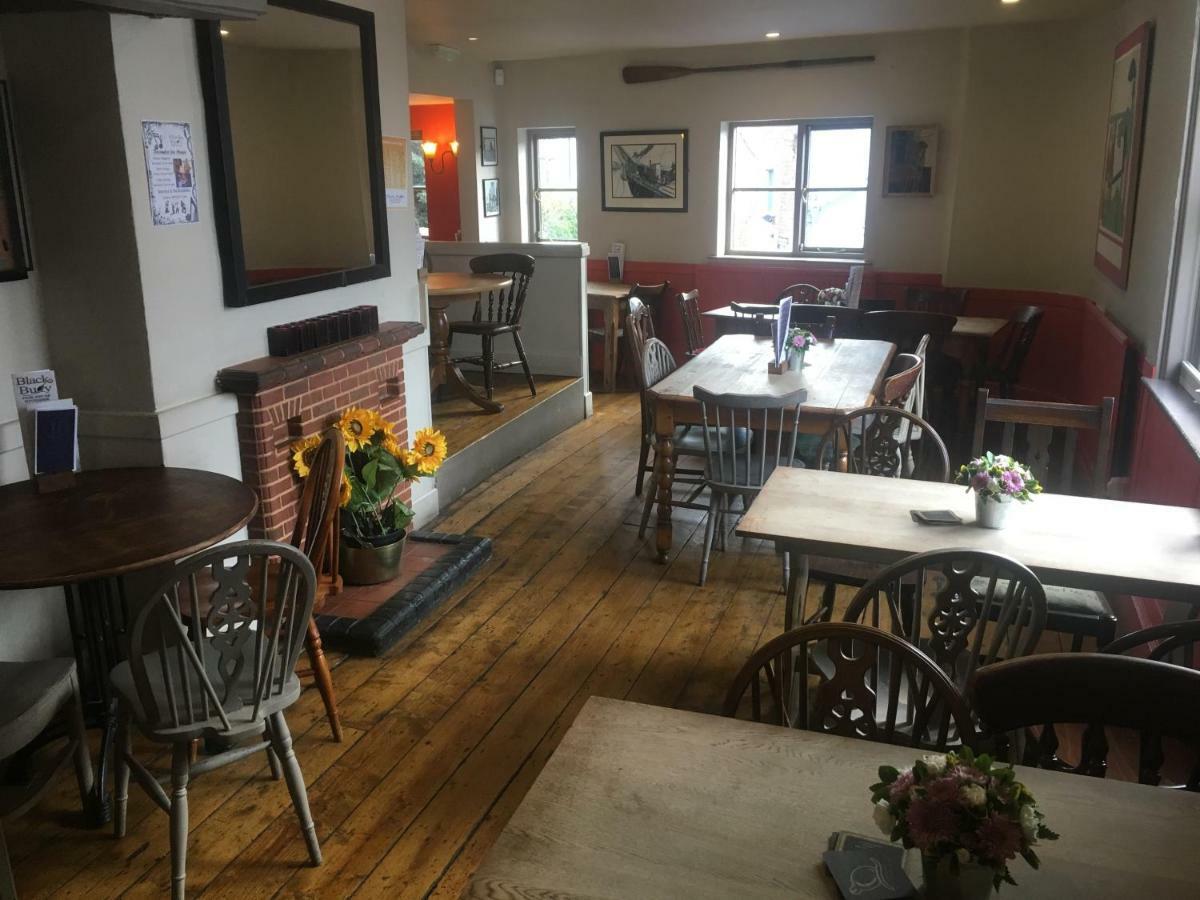 Black Buoy Inn Wivenhoe Exterior foto